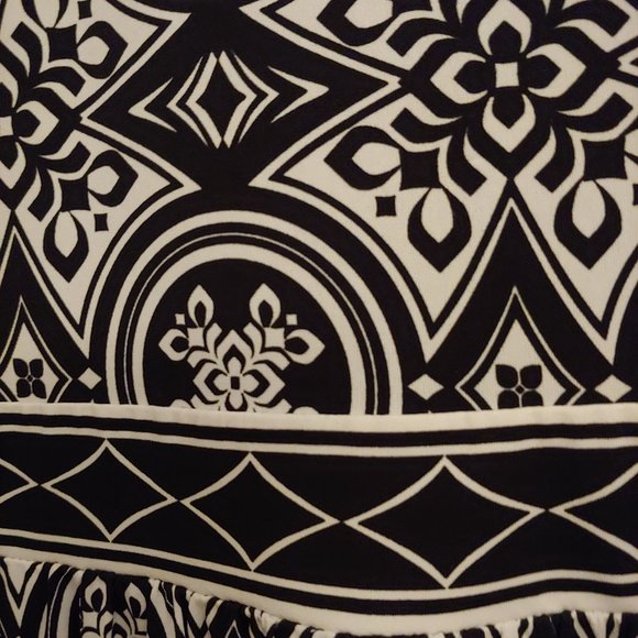 BCBGMaxazria empire waist black and white boho top size small - Picture 6 of 9